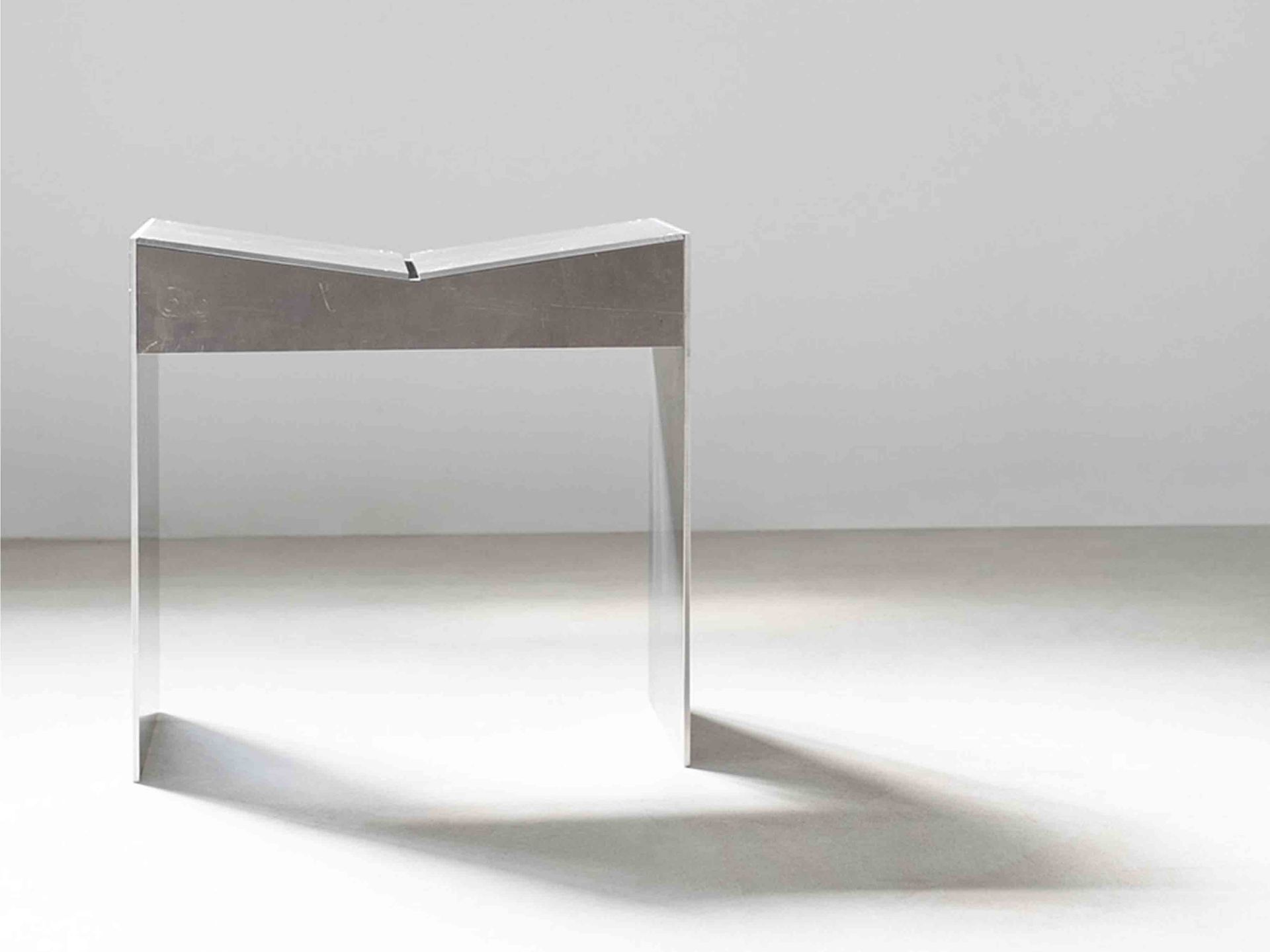 4770351808.jpg MAHDOKHT - Image 1